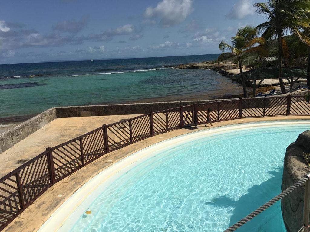 Studio Vue Mer Piscine Plage Kaz Punch Manganao Chez Julie Saint-Francois  Dış mekan fotoğraf